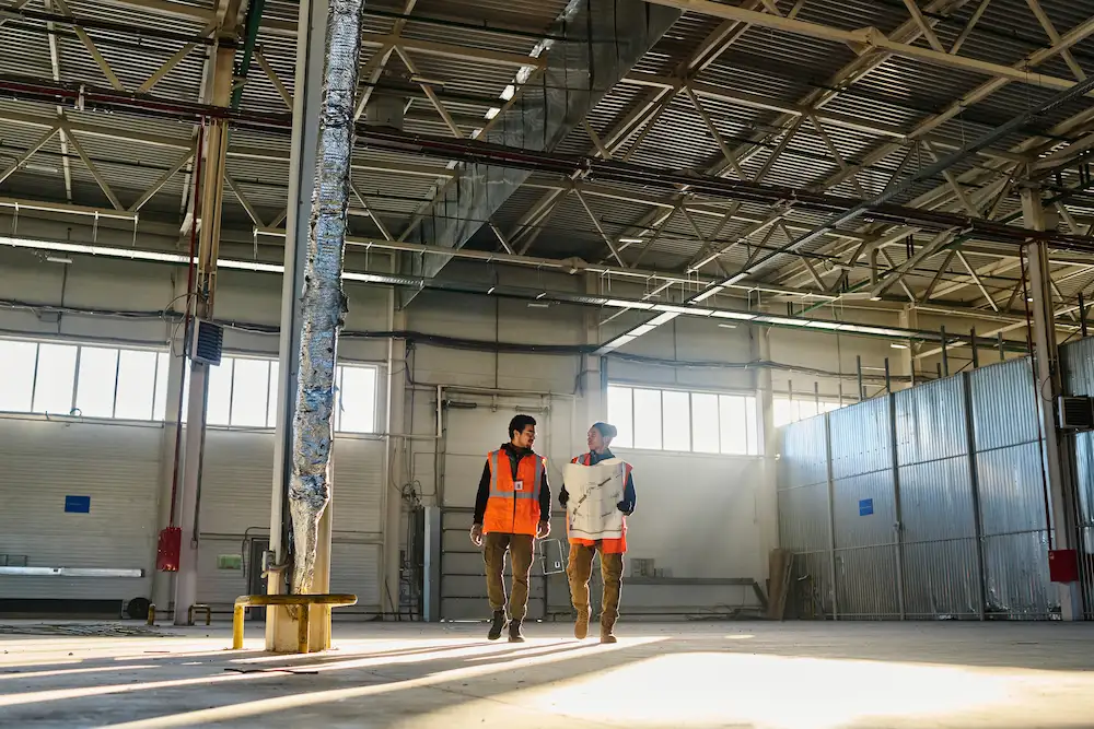 realizando-estudio-tecnico-nave-industrial reforma naves industriales zaragoza